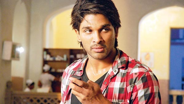 allu arjun,sarainodu,boyapati srinu,small accident  బన్నీకు తప్పిన ప్రమాదం!